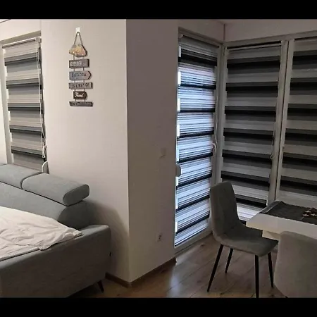 City Apartman Modrica Apartamento